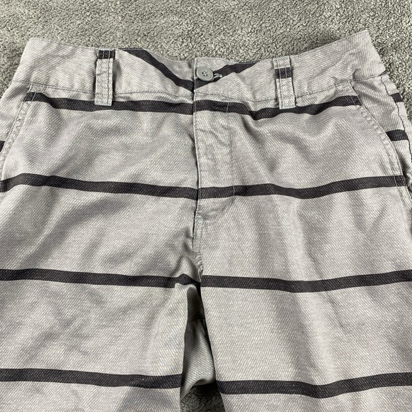 FreeWorld Hybrid Casual Shorts Men's Size 32 Black and White Stripes - Picture 2 of 13
